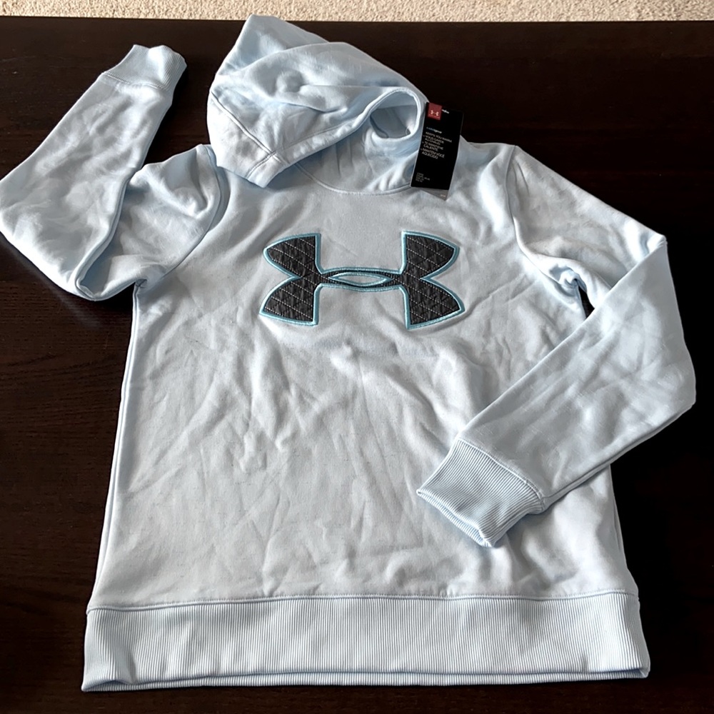 Women’s Small Under Armour hoodie